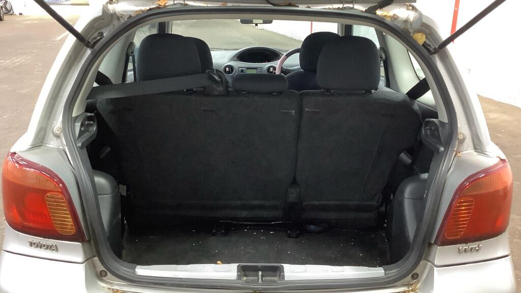 Used Toyota Yaris 2004 for sale - 76550451: Photo 7