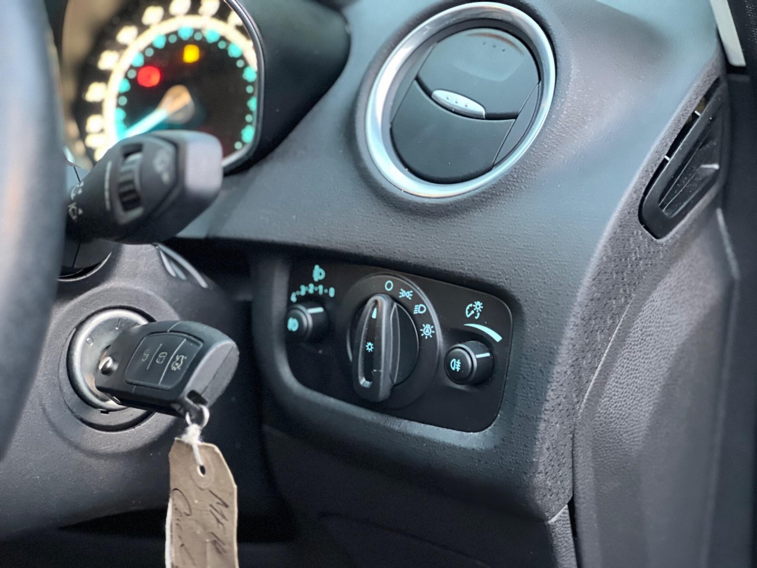 Used Ford Fiesta 2014 for sale - 76422822: Photo 40