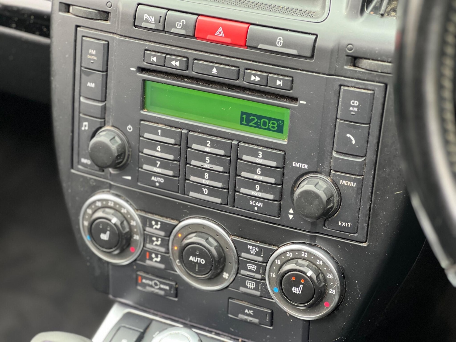 Used Land Rover Freelander 2 2012 for sale - 76315251: Photo 32