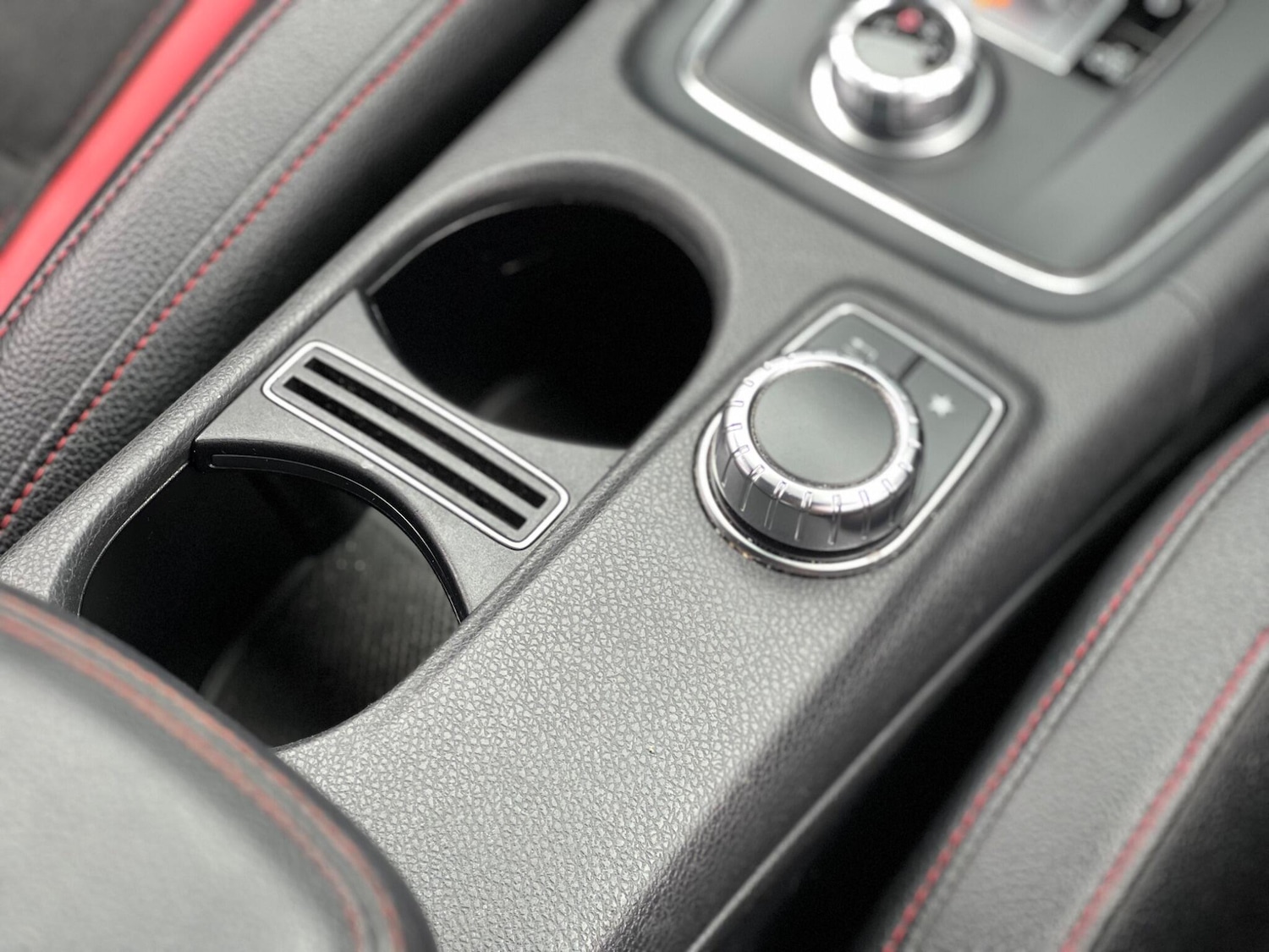 Used Mercedes-Benz CLA 2016 for sale - 76996034: Photo 34