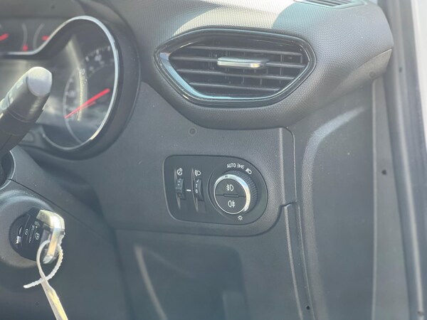 Used Vauxhall Crossland X 2017 for sale - 75023203: Photo 41