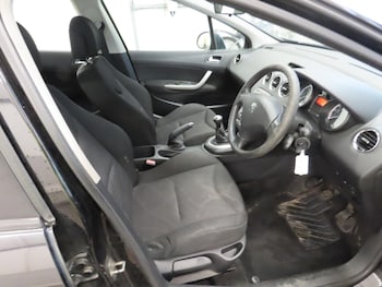 Used Vauxhall Corsa 2009 for sale - 77978097: Photo