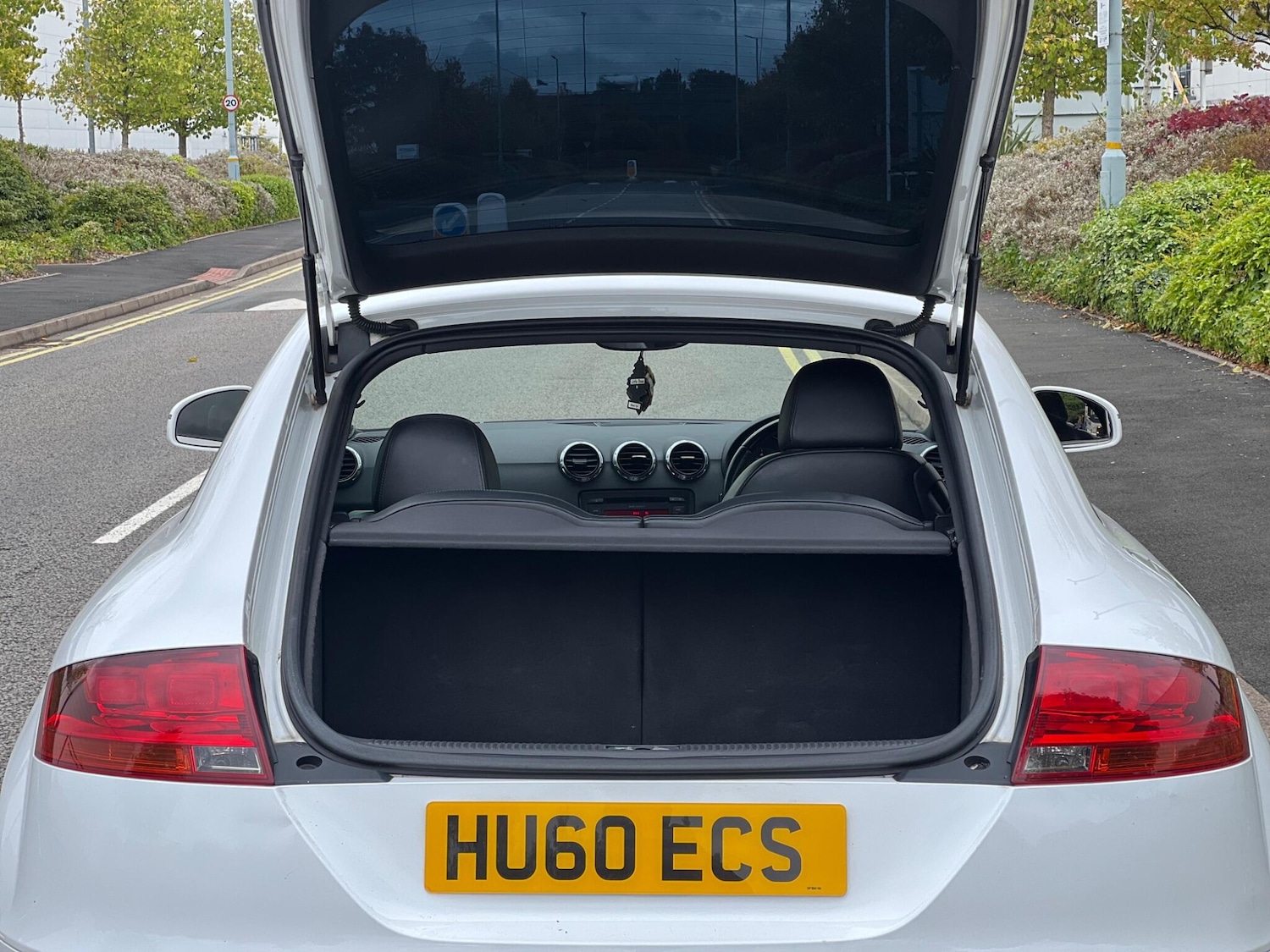 Used Audi TT 2010 for sale - 76251390: Photo 14