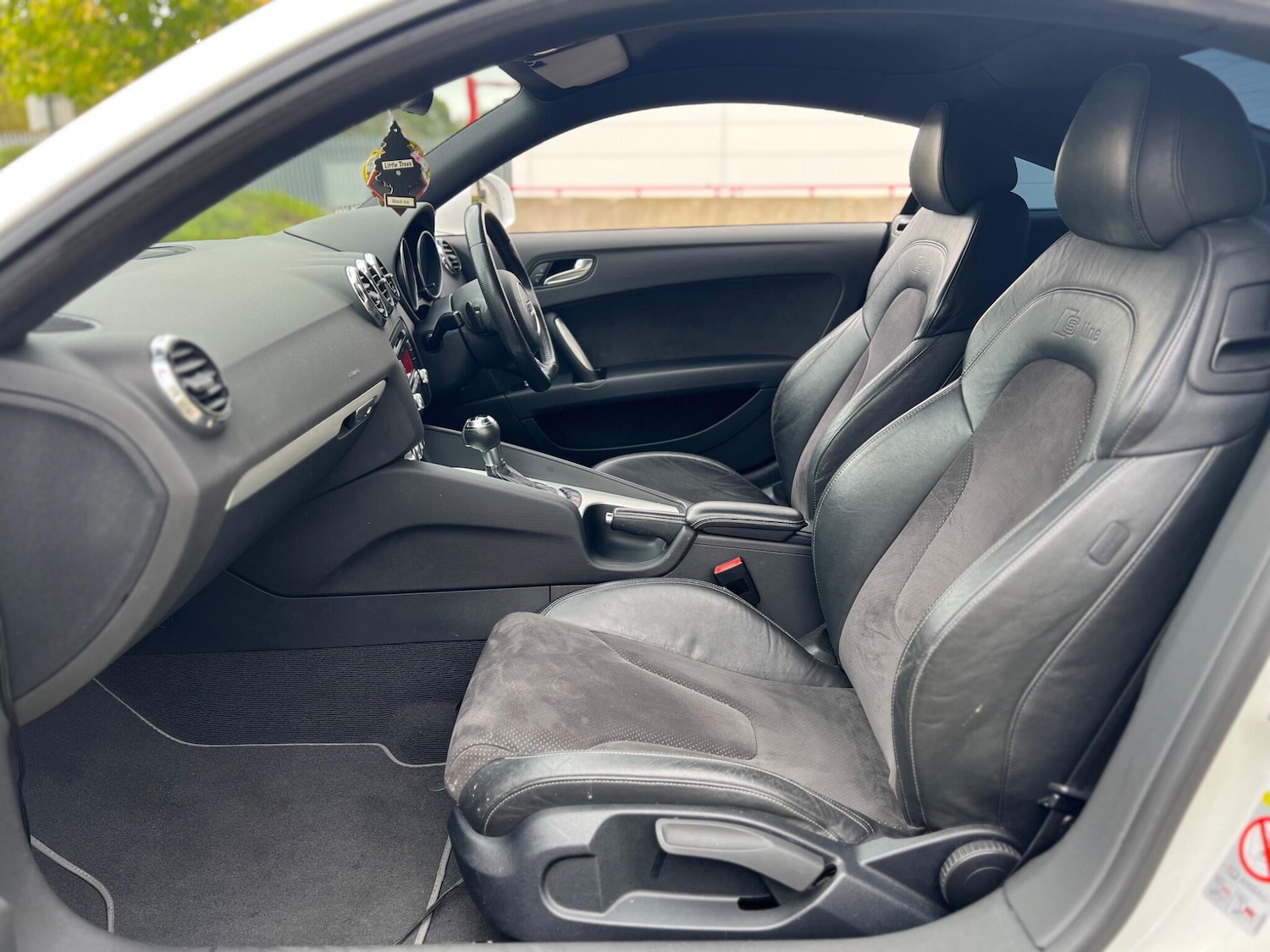 Used Audi TT 2010 for sale - 76251390: Photo 17