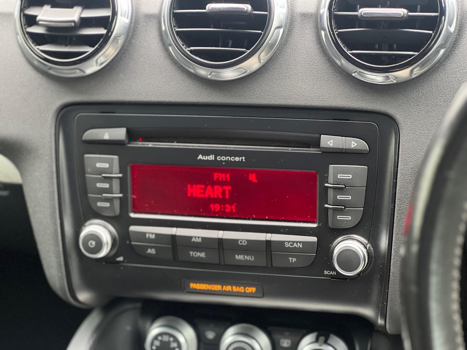 Used Audi TT 2010 for sale - 76251390: Photo 24