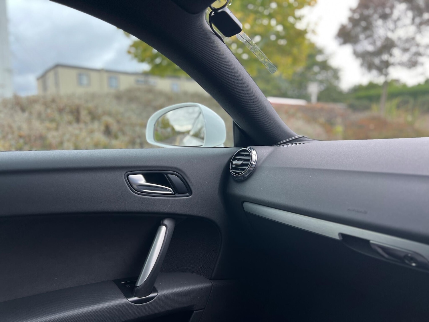 Used Audi TT 2010 for sale - 76251390: Photo 37