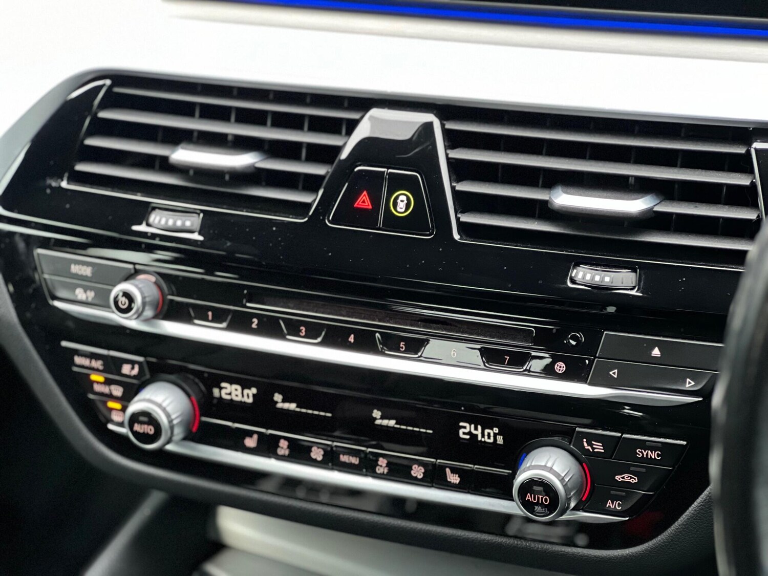 Used BMW 5 Series 2017 for sale - 77290775: Photo 33