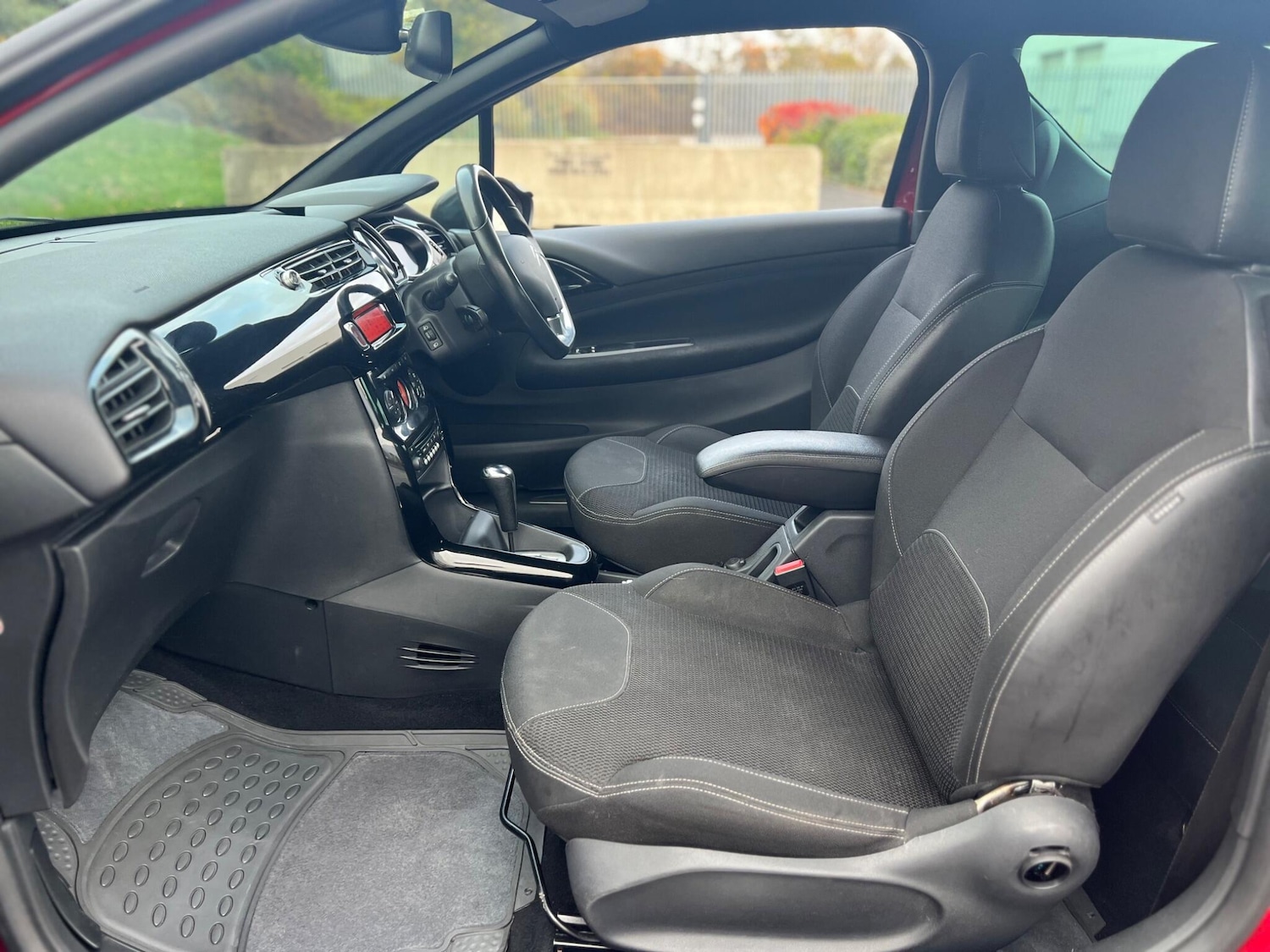 Used Citroen DS3 2013 for sale - 76472974: Photo 17