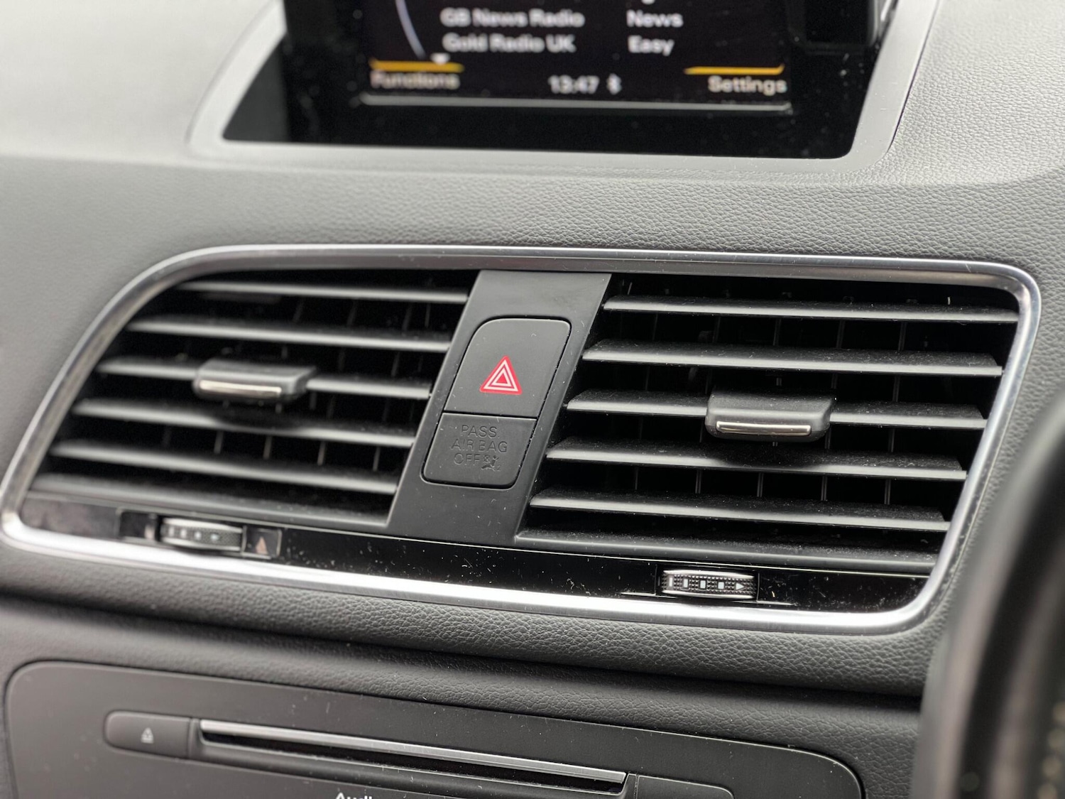 Used Audi Q3 2016 for sale - 76485472: Photo 31