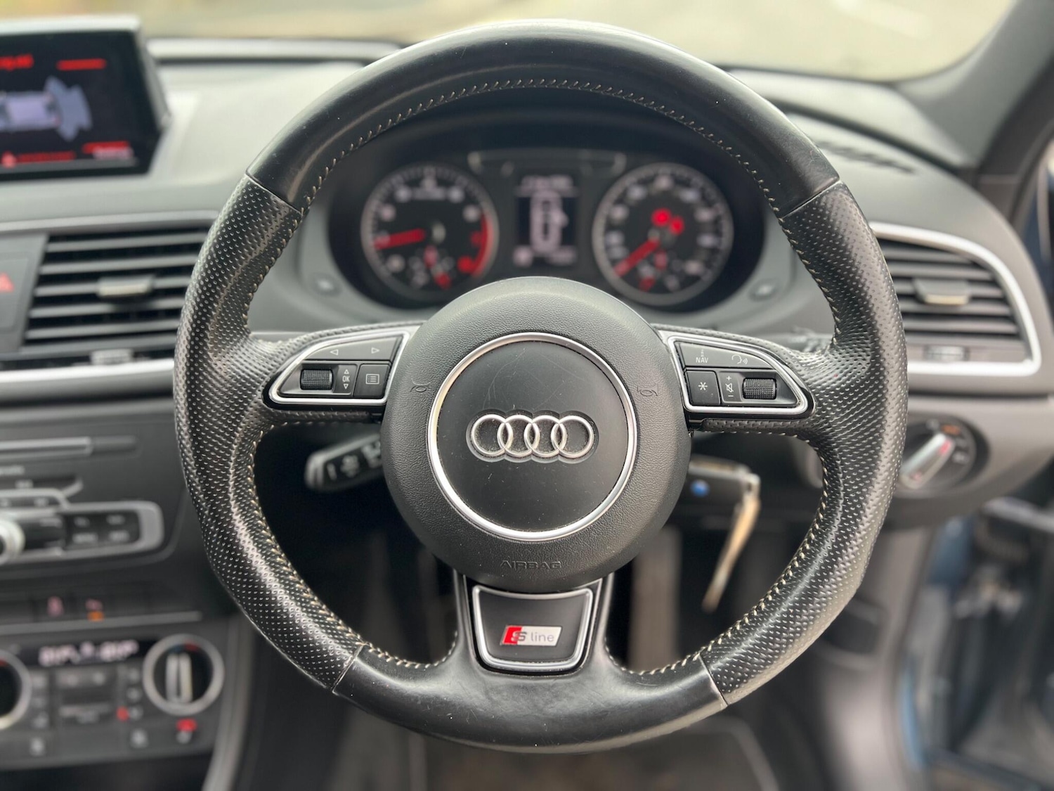 Used Audi Q3 2016 for sale - 76485472: Photo 6