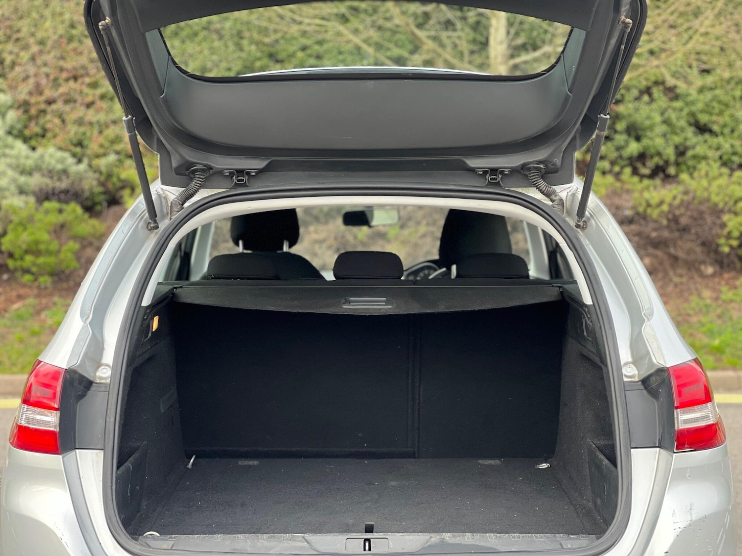 Used Peugeot 308 2015 for sale - 77784178: Photo 15