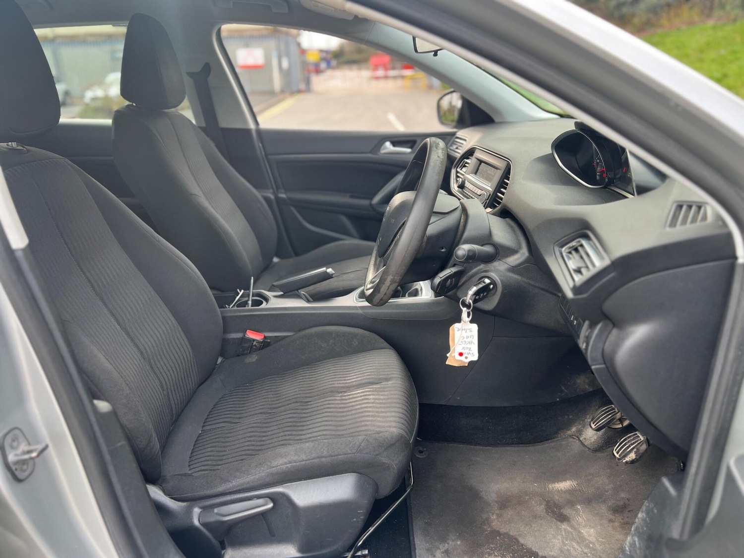 Used Peugeot 308 2015 for sale - 77784178: Photo 16