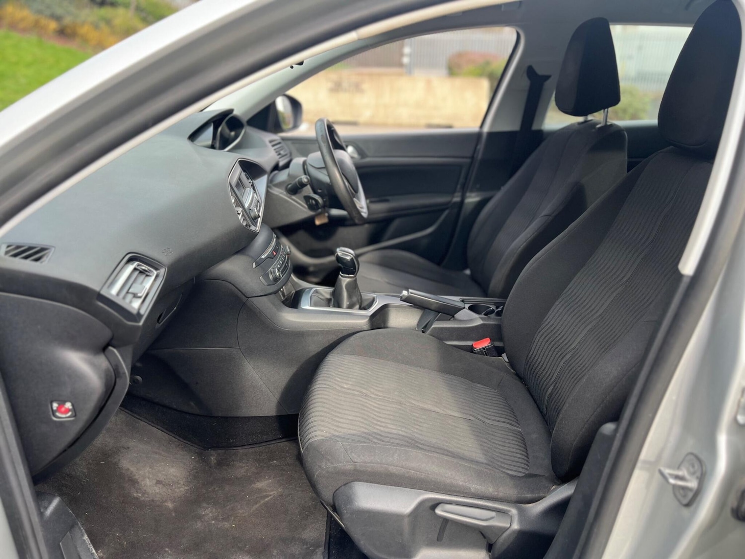 Used Peugeot 308 2015 for sale - 77784178: Photo 18