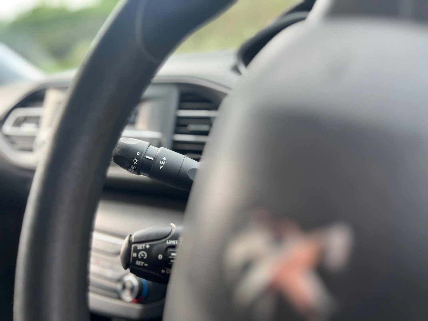 Used Peugeot 308 2015 for sale - 77784178: Photo 27