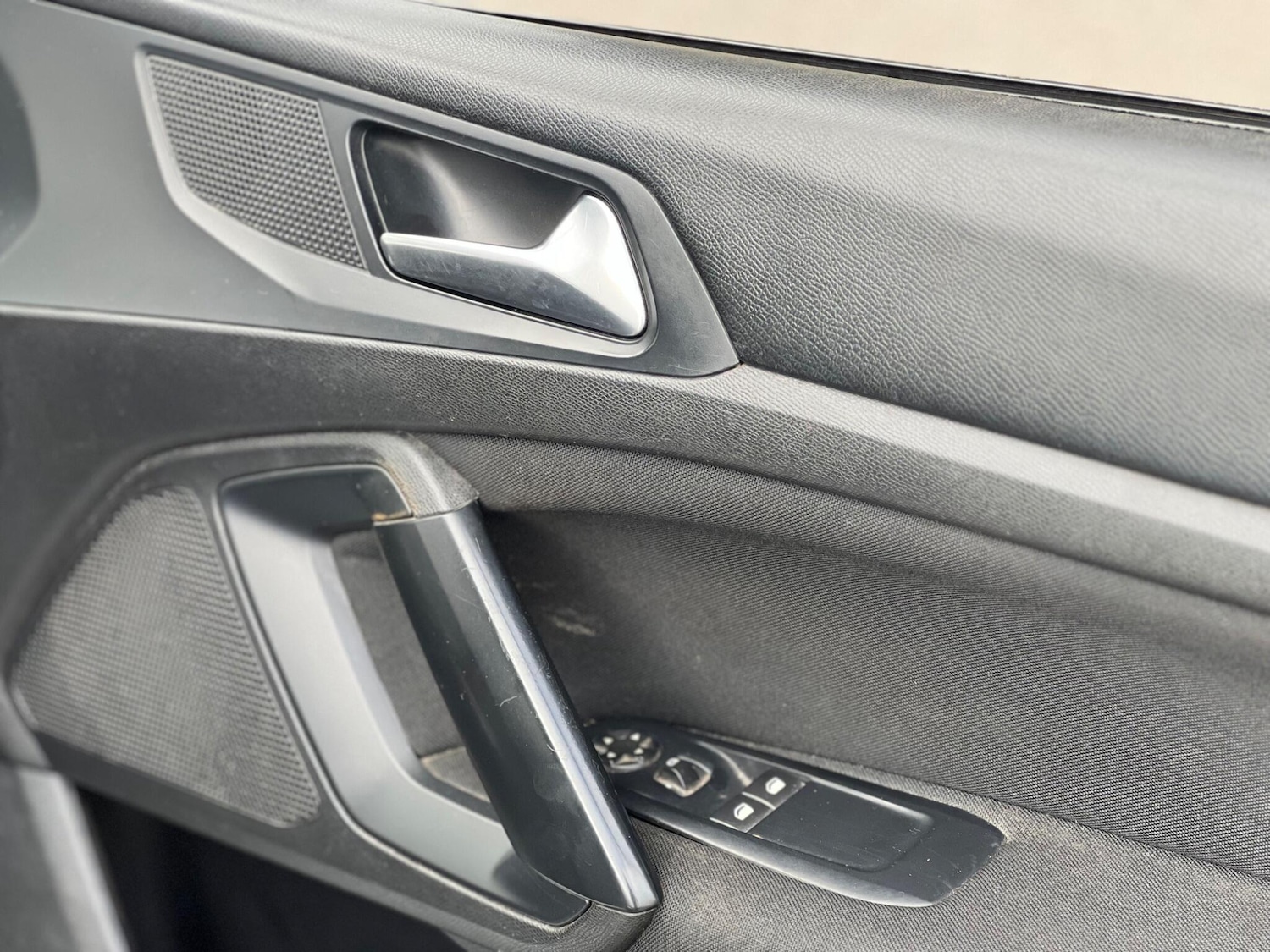 Used Peugeot 308 2015 for sale - 77784178: Photo 38