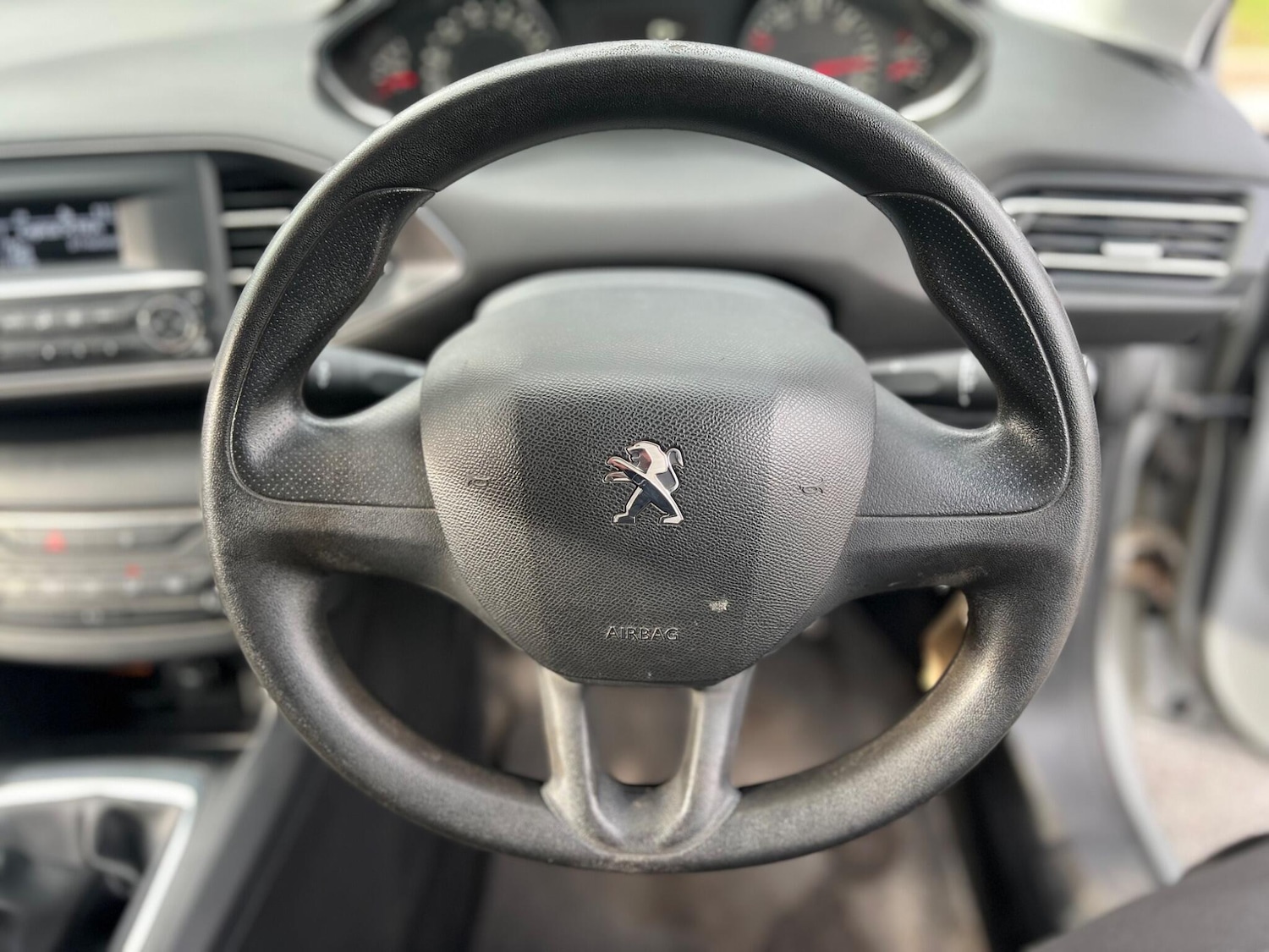 Used Peugeot 308 2015 for sale - 77784178: Photo 5