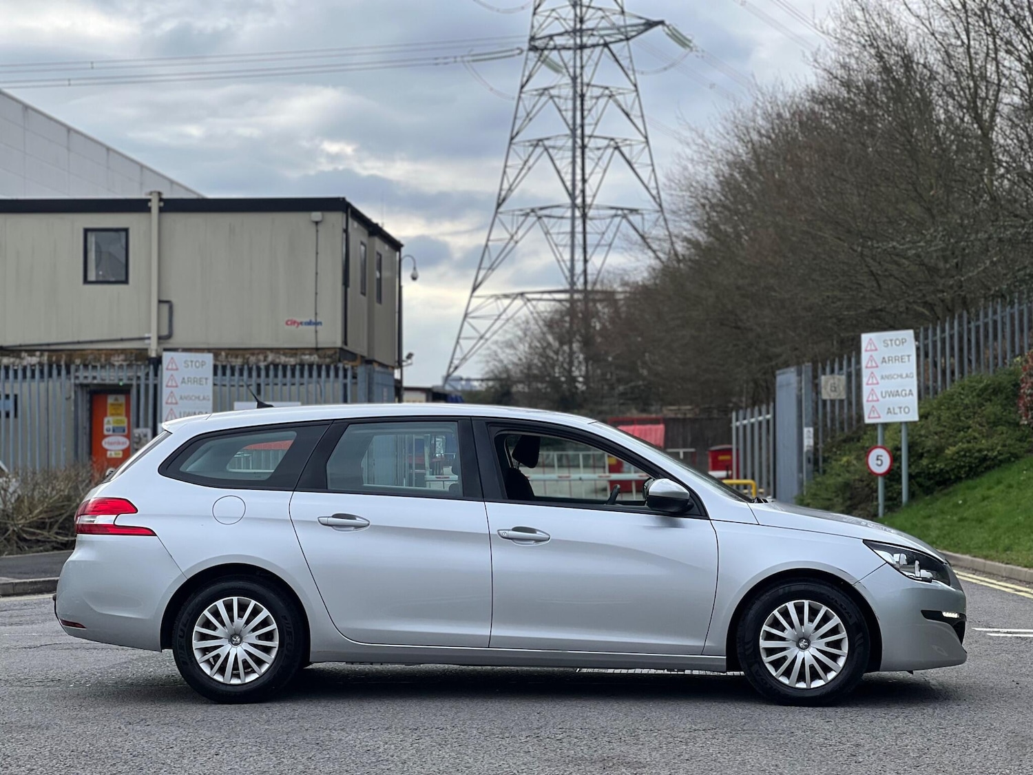 Used Peugeot 308 2015 for sale - 77784178: Photo 8