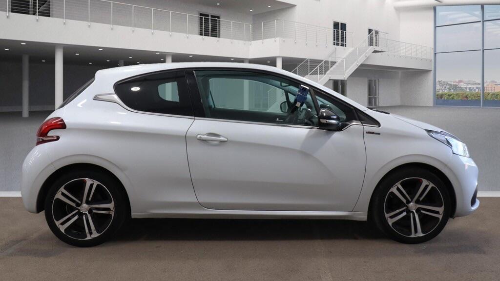 Used Peugeot 208 2016 for sale - 76597074: Photo 10