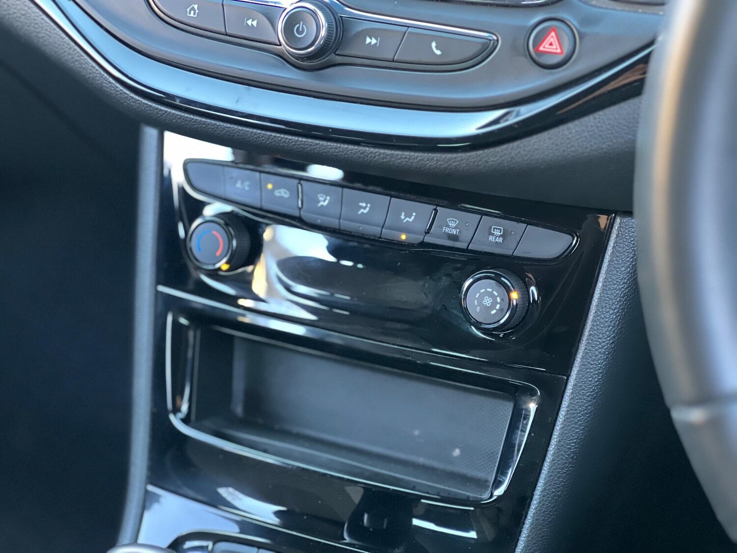 Used Vauxhall Astra 2019 for sale - 76913867: Photo 30