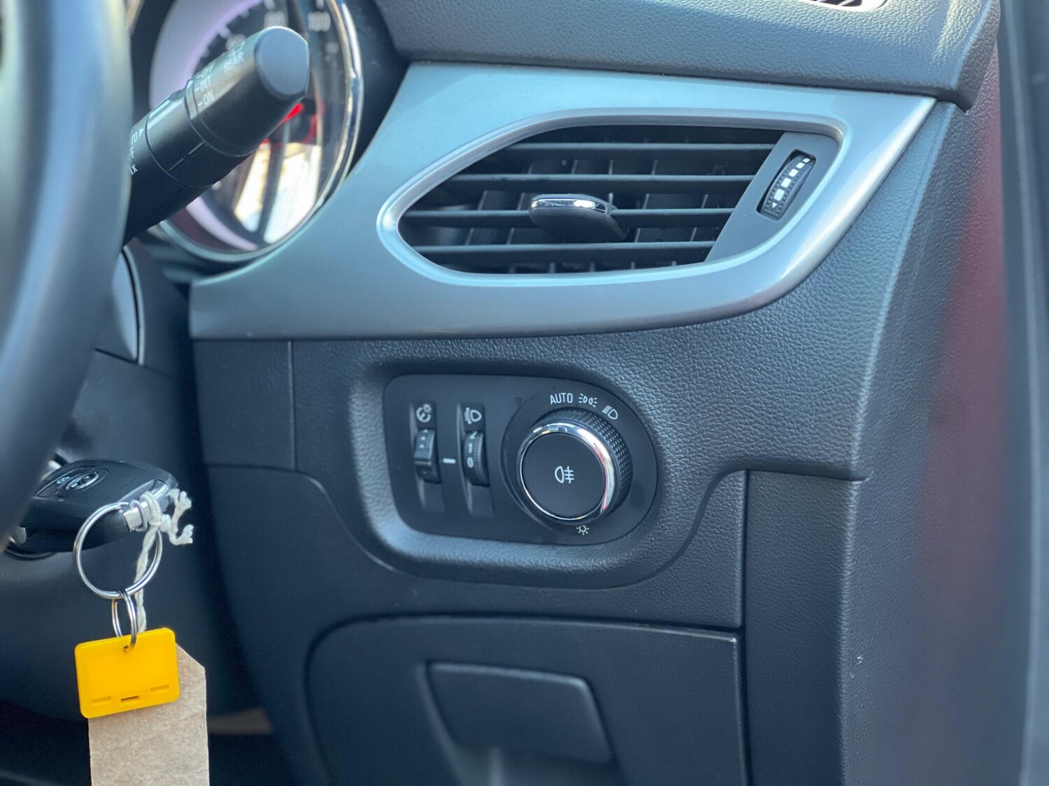 Used Vauxhall Astra 2019 for sale - 76913867: Photo 40