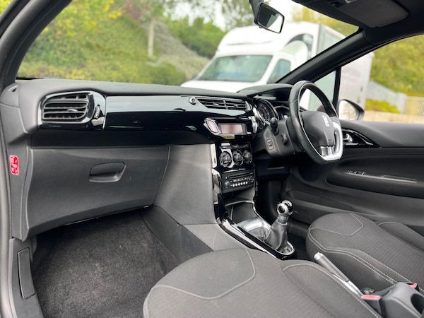 Used Citroen DS3 2011 for sale - 76122734: Photo 4