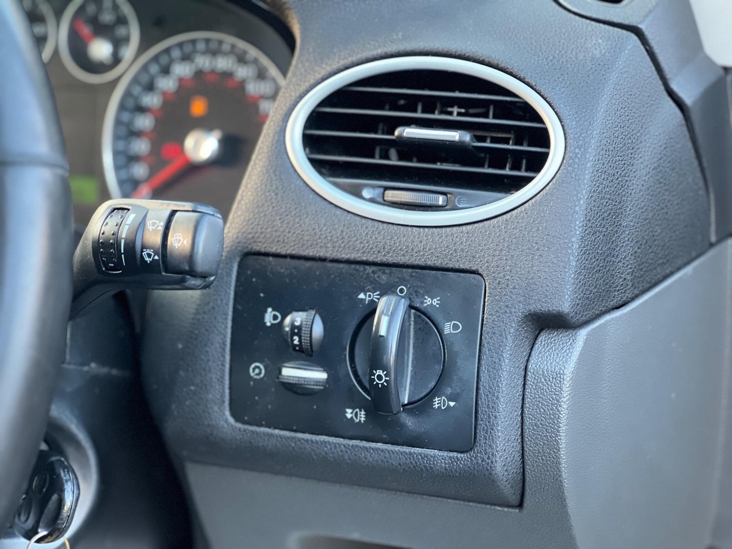 Used Ford Focus 2005 for sale - 76898956: Photo 39