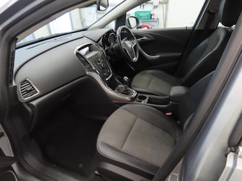 Used Vauxhall Astra 2011 for sale - 78830902: Photo