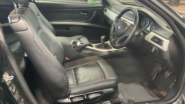 Used BMW 3 Series 2011 for sale - 76138268: Photo 3
