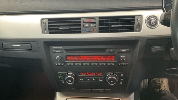 Used BMW 3 Series 2011 for sale - 76138268: Photo 4