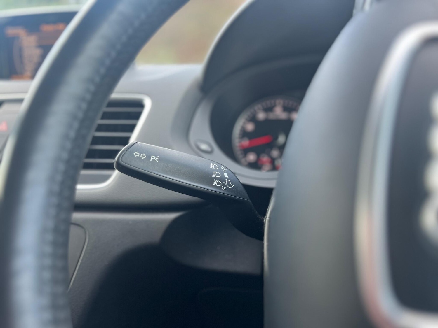 Used Audi Q3 2013 for sale - 77143280: Photo 28