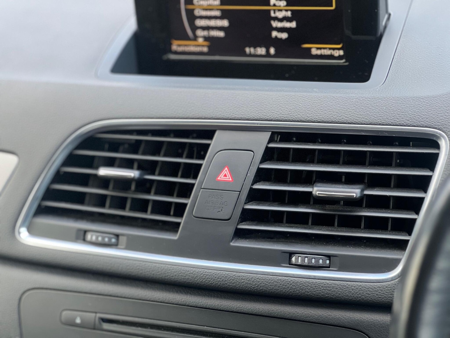 Used Audi Q3 2013 for sale - 77143280: Photo 30