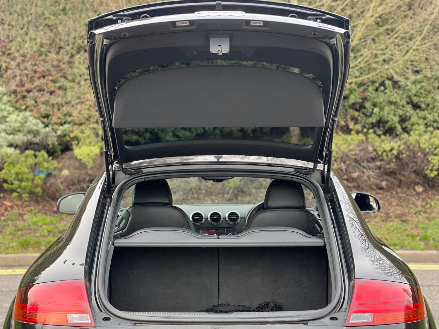 Used Audi TT 2011 for sale - 77523945: Photo 15