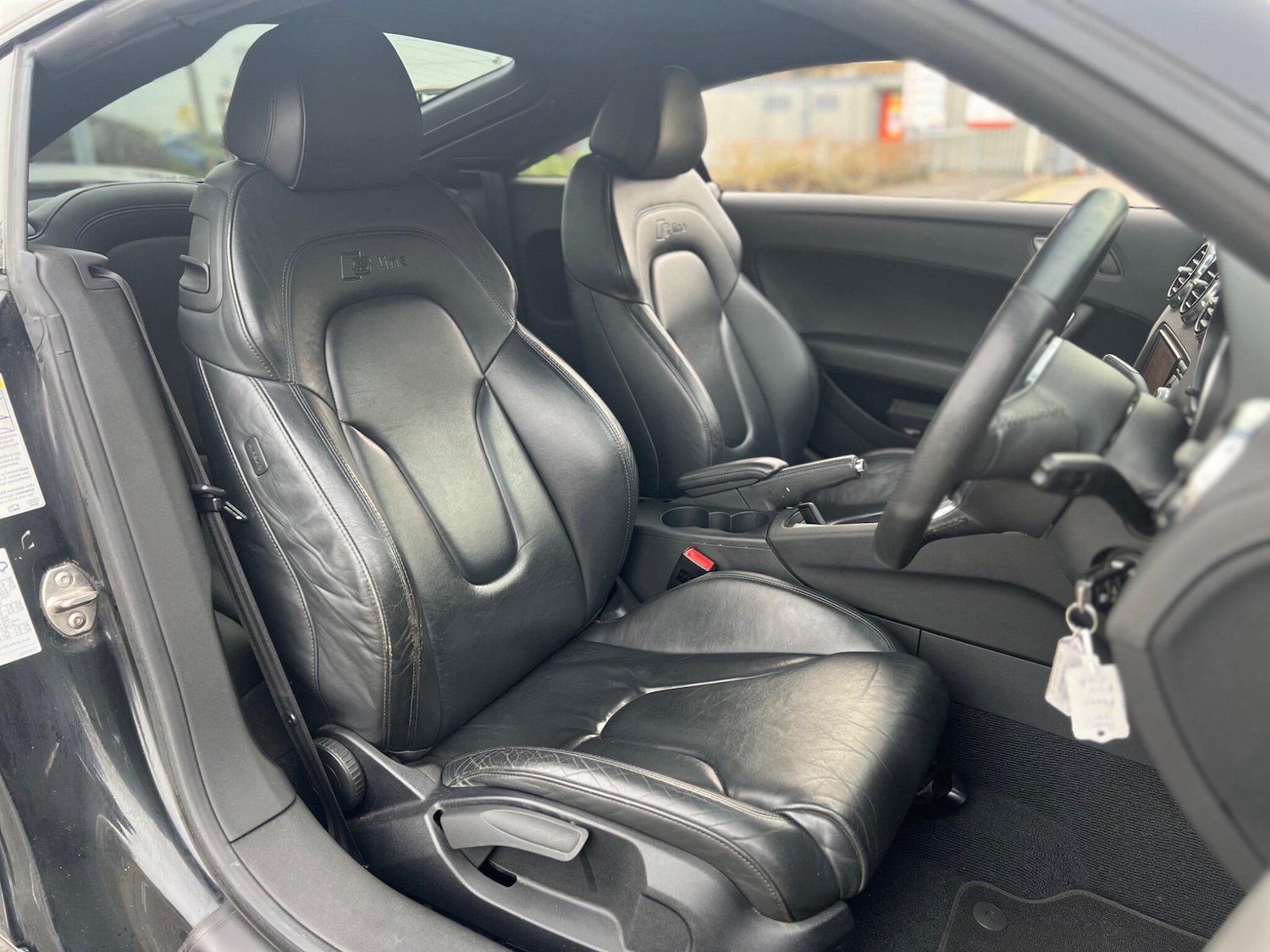 Used Audi TT 2011 for sale - 77523945: Photo 17