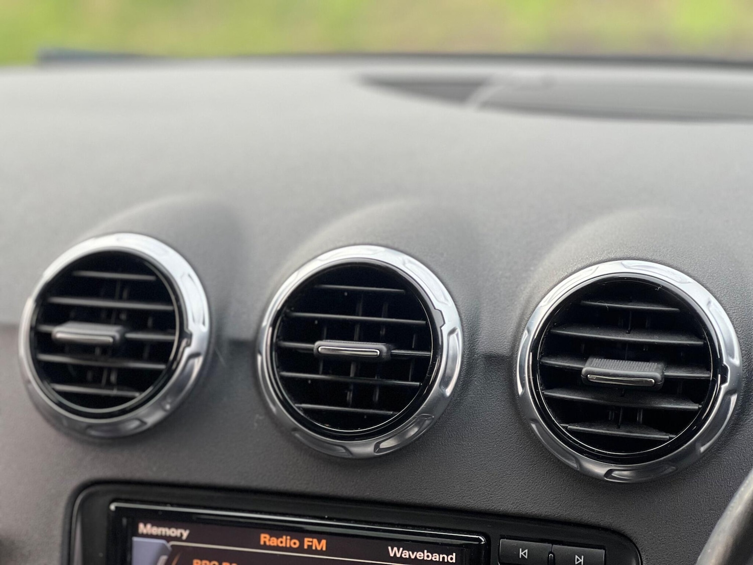 Used Audi TT 2011 for sale - 77523945: Photo 24