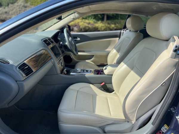 Used Jaguar XK 2010 for sale - 75519056: Photo 17