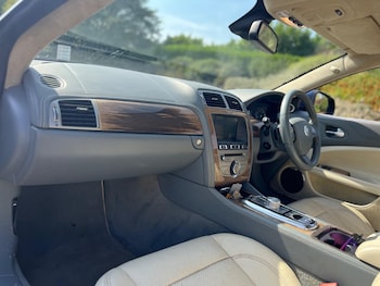 Used Jaguar XK 2010 for sale - 75519056: Photo