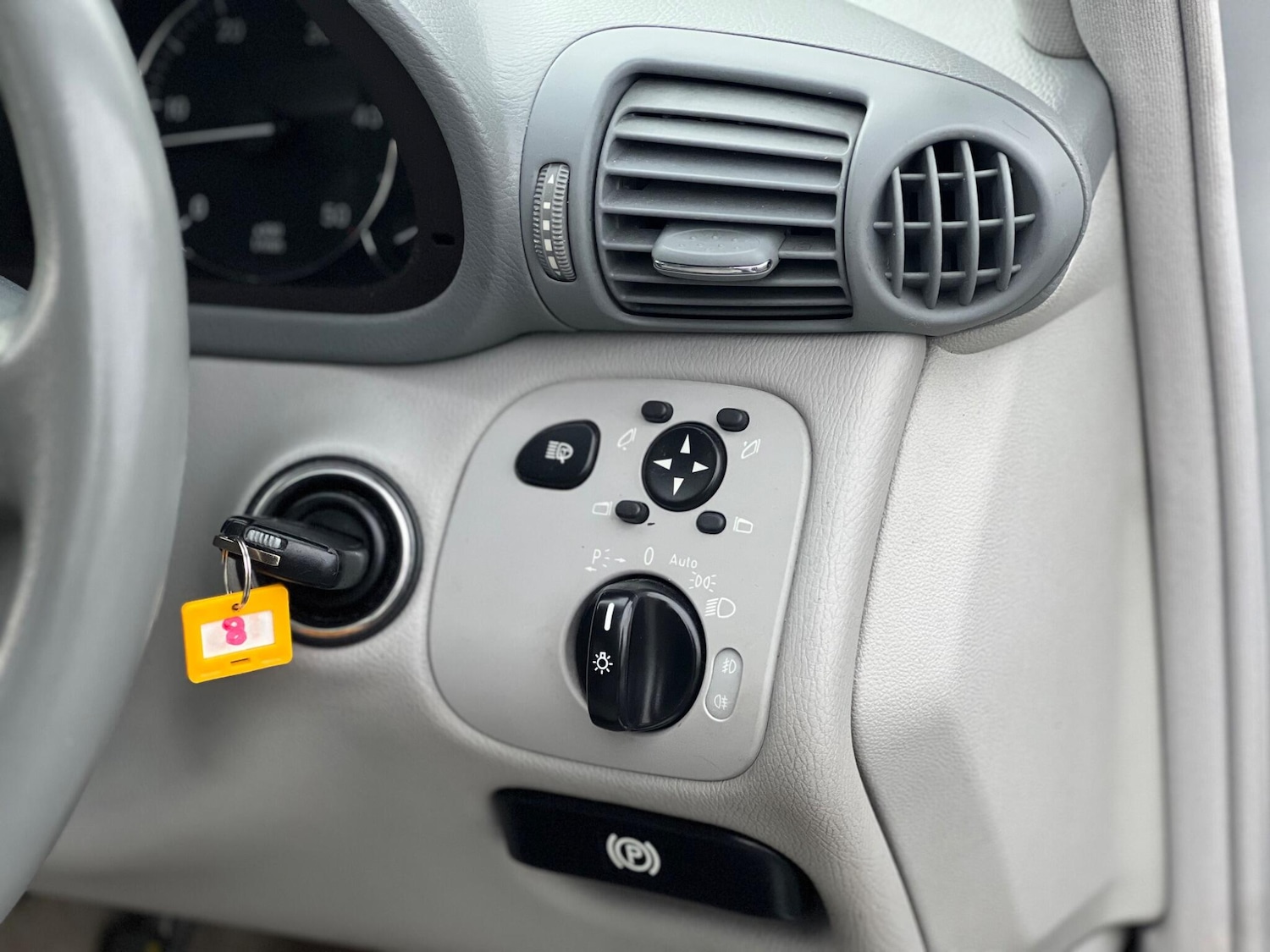 Used Mercedes-Benz C Class 2004 for sale - 77190708: Photo 38