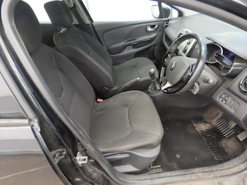 Used Renault Clio 2016 for sale - 79236365: Photo