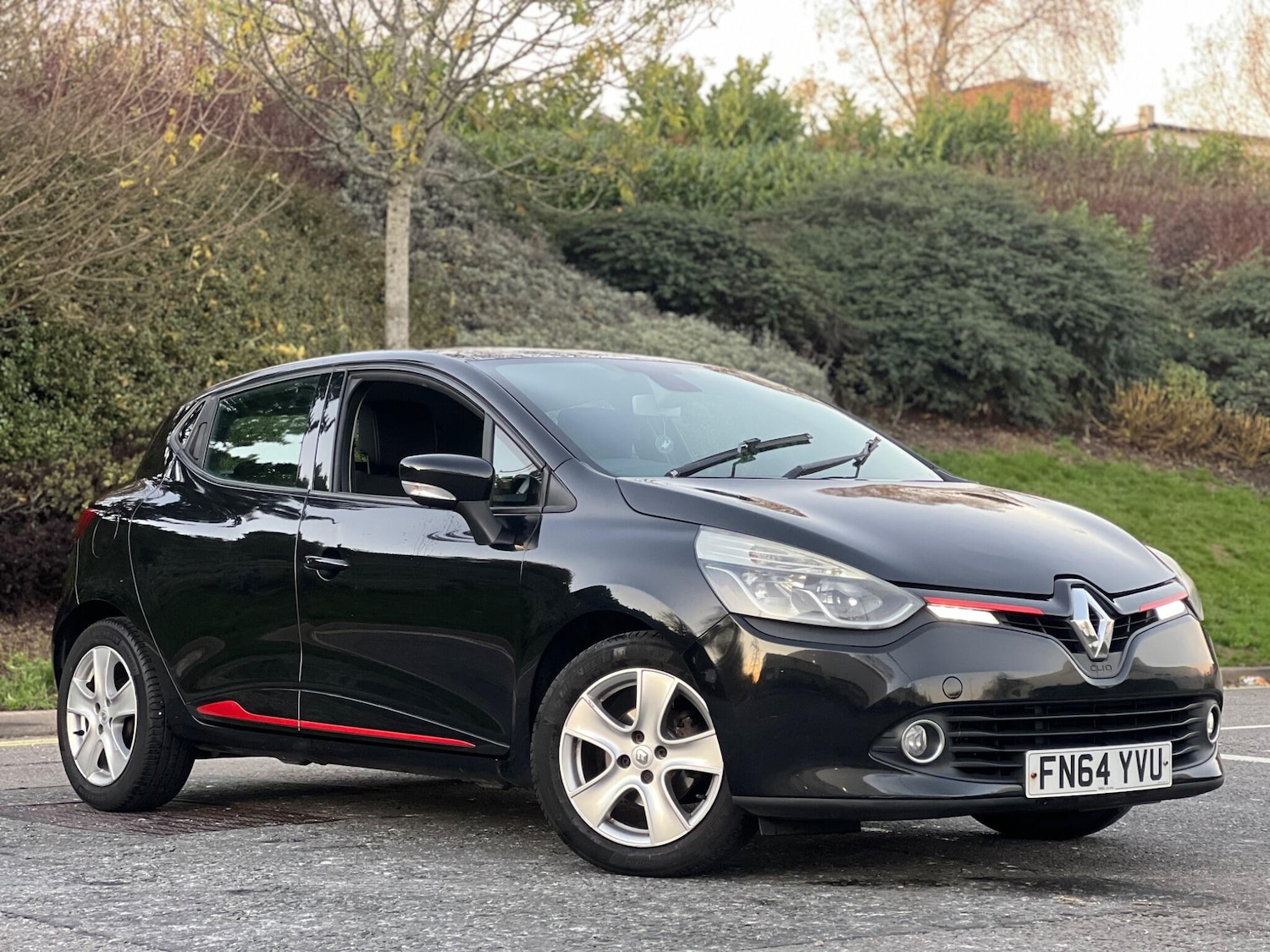 Used Renault Clio 2014 for sale - 76620032: Photo 1