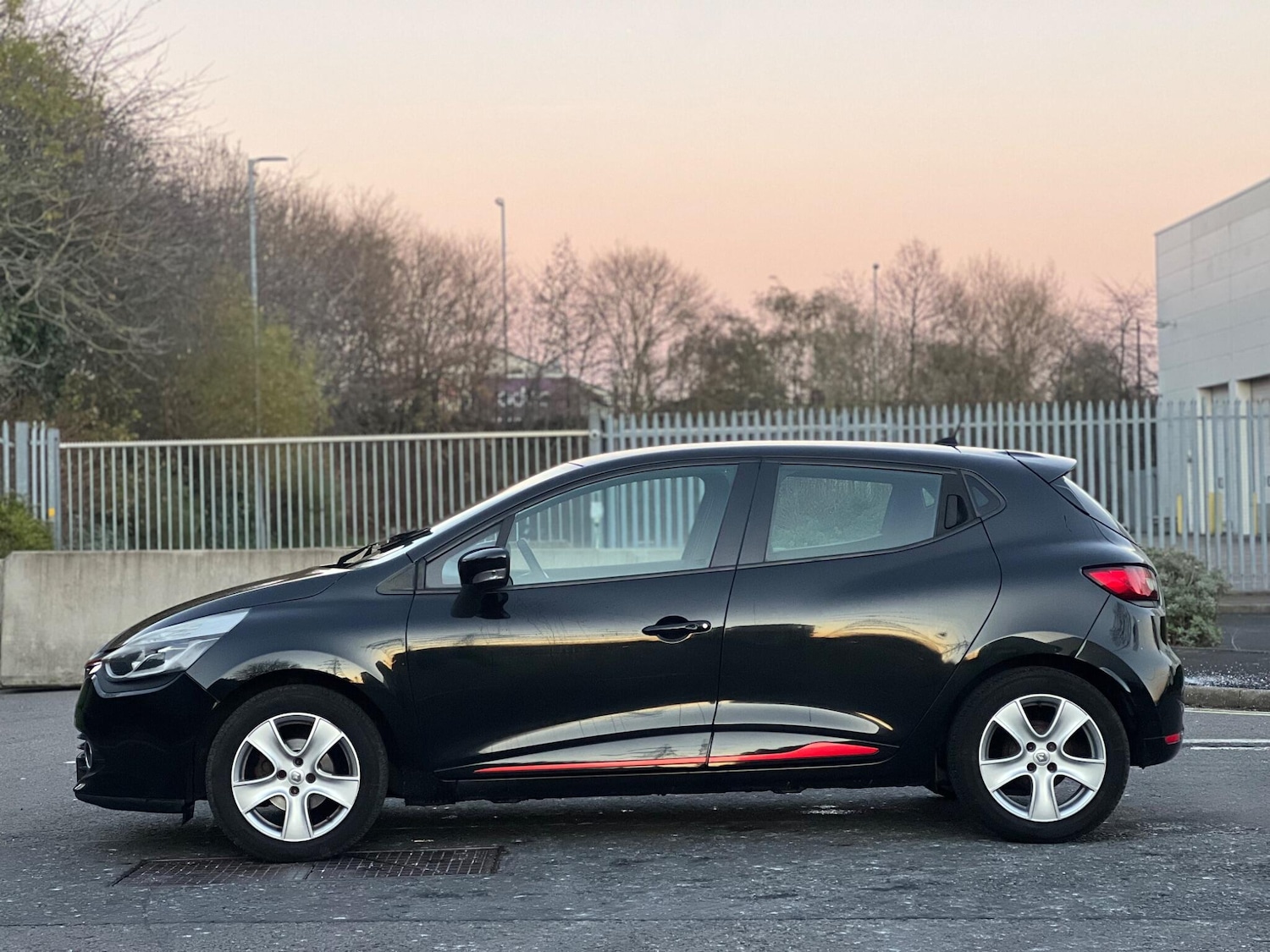 Used Renault Clio 2014 for sale - 76620032: Photo 15