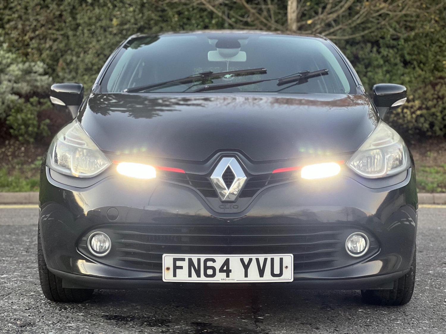 Used Renault Clio 2014 for sale - 76620032: Photo 2