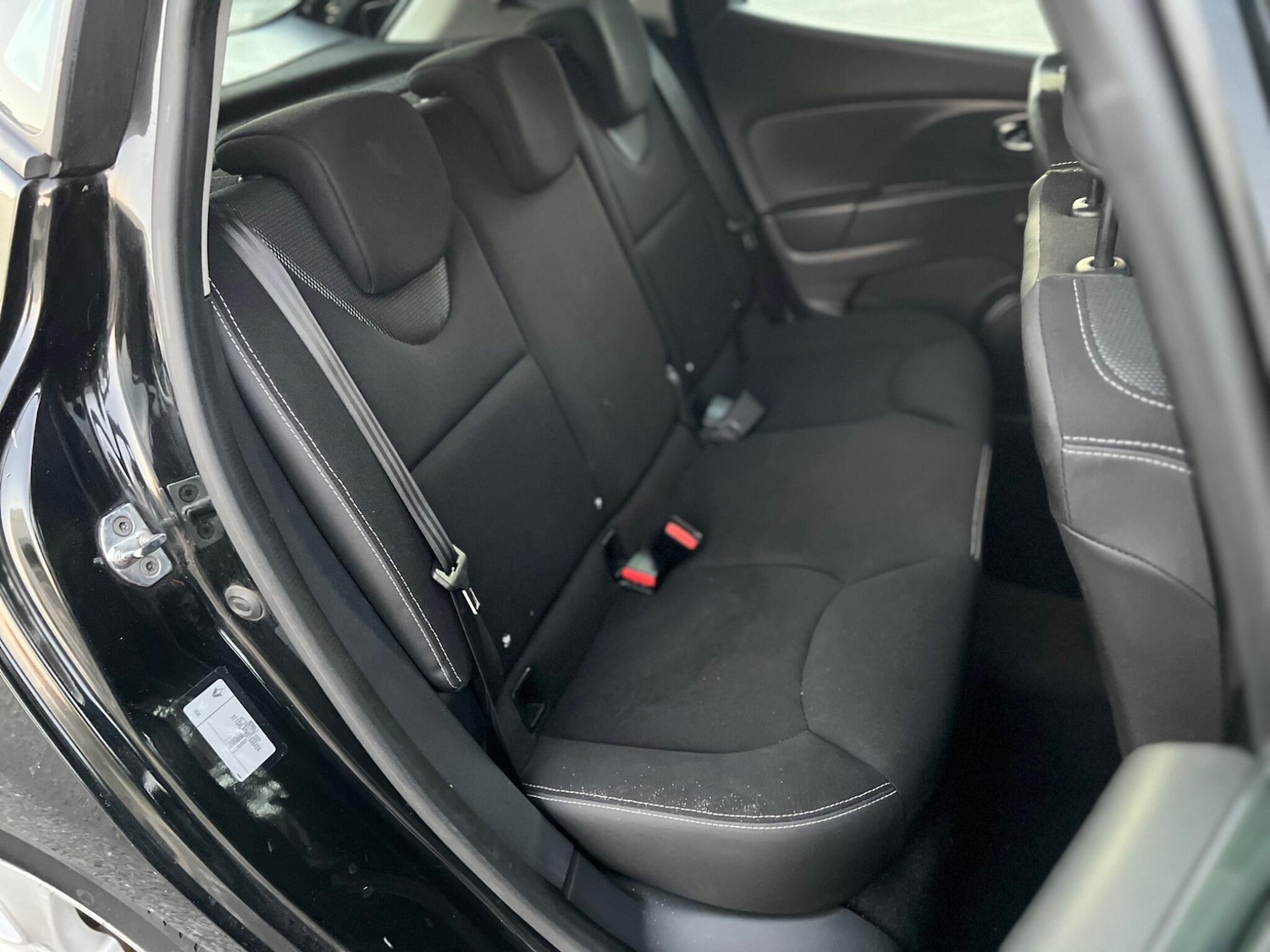 Used Renault Clio 2014 for sale - 76620032: Photo 24