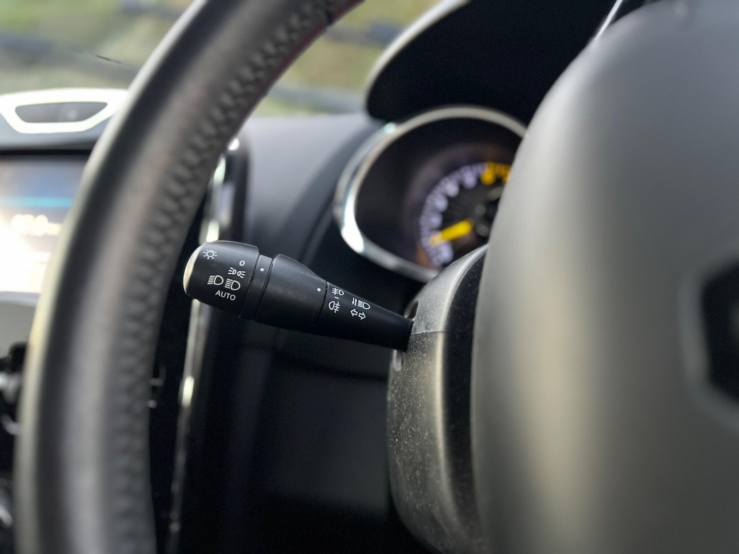 Used Renault Clio 2014 for sale - 76620032: Photo 28