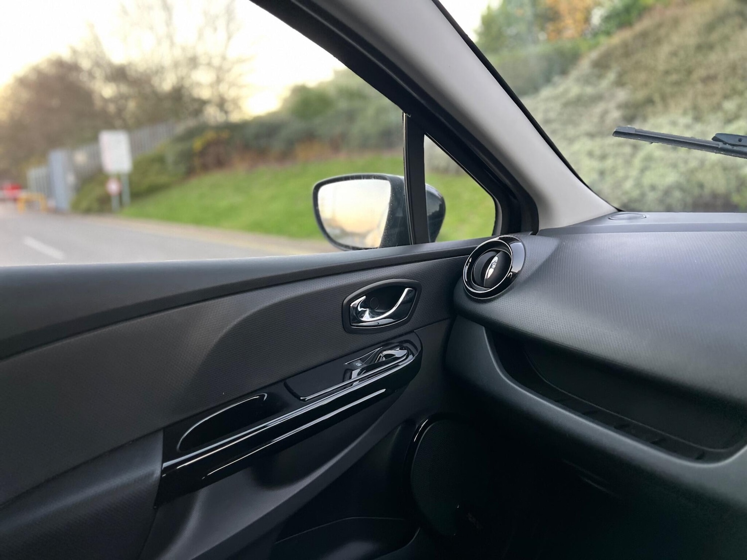 Used Renault Clio 2014 for sale - 76620032: Photo 41