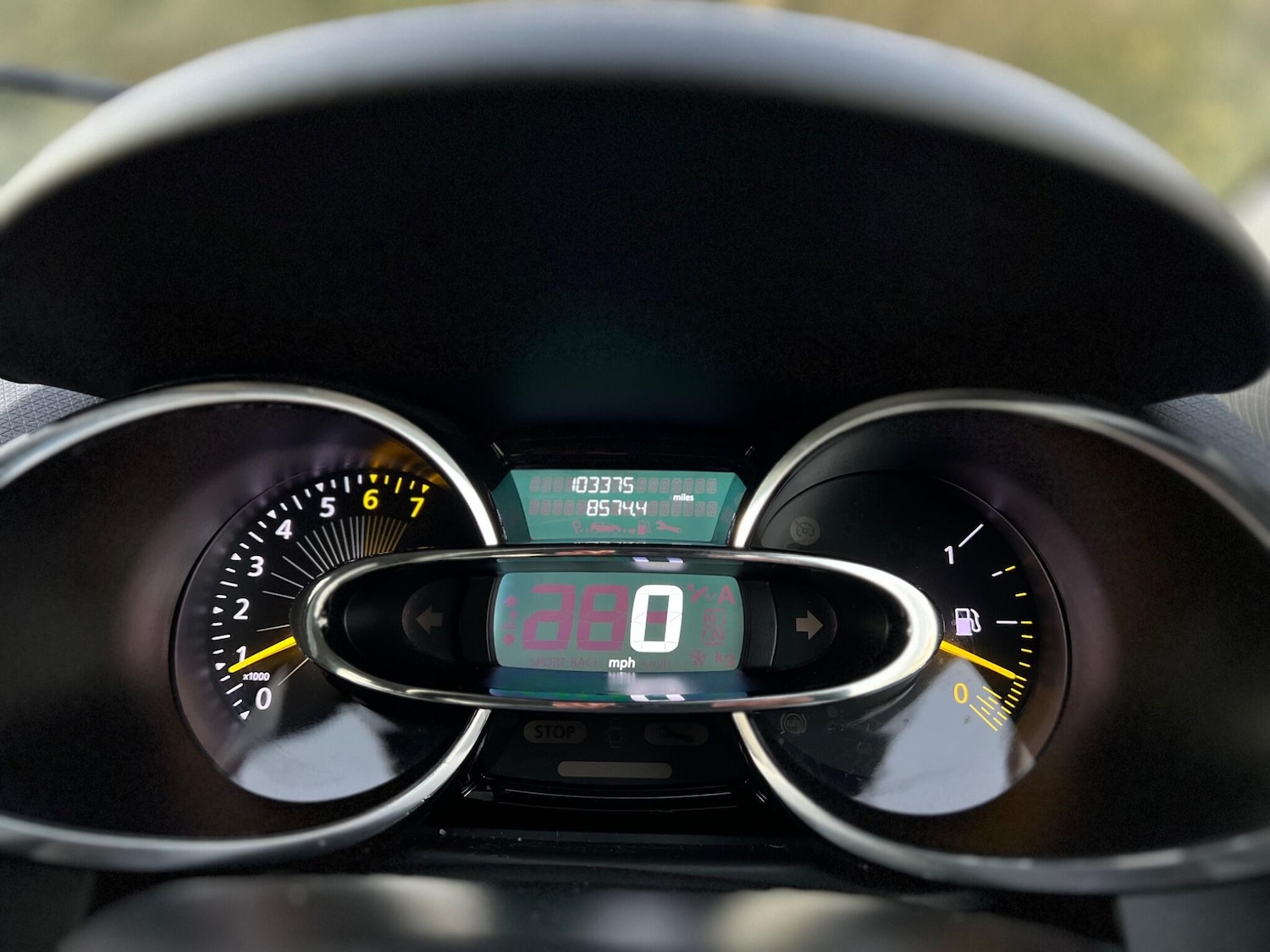 Used Renault Clio 2014 for sale - 76620032: Photo 8