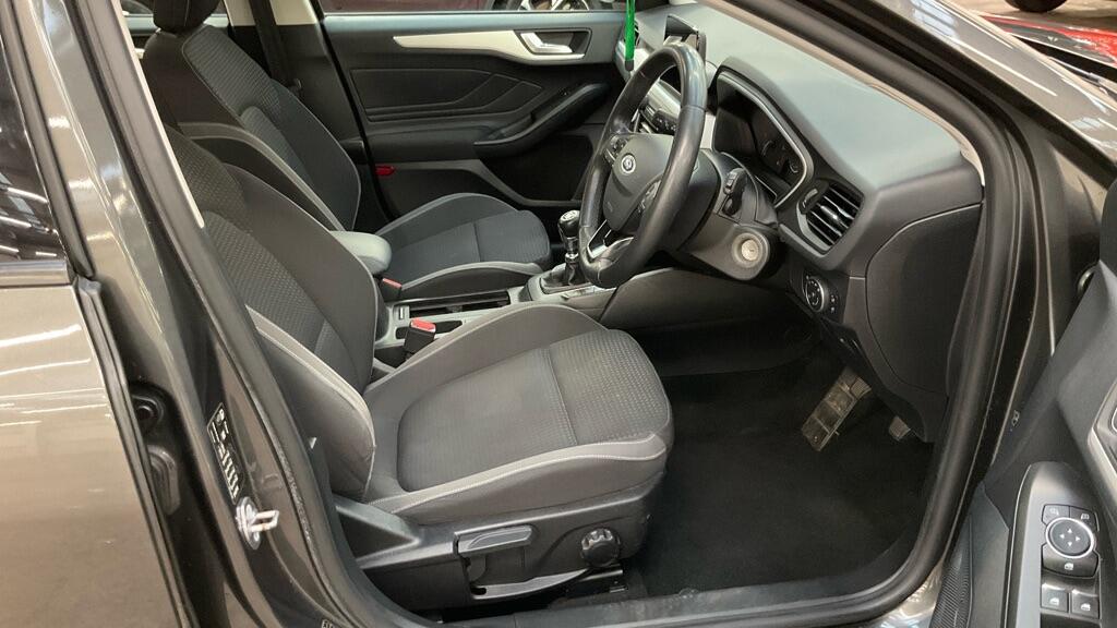 Used Ford Focus 2019 for sale - 77611974: Photo 4