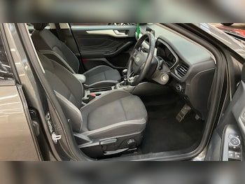 Used Ford Focus 2019 for sale - 77611974: Photo