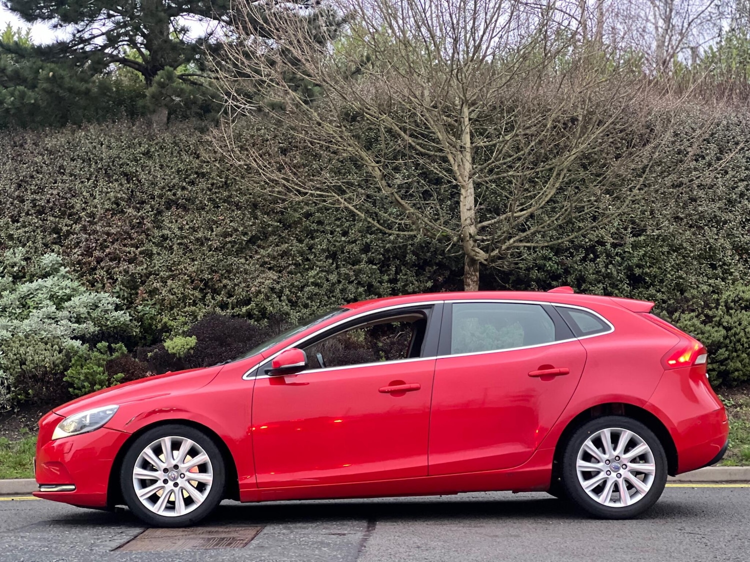 Used Volvo V40 2014 for sale - 77039973: Photo 14