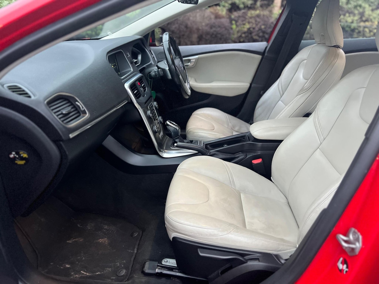 Used Volvo V40 2014 for sale - 77039973: Photo 18