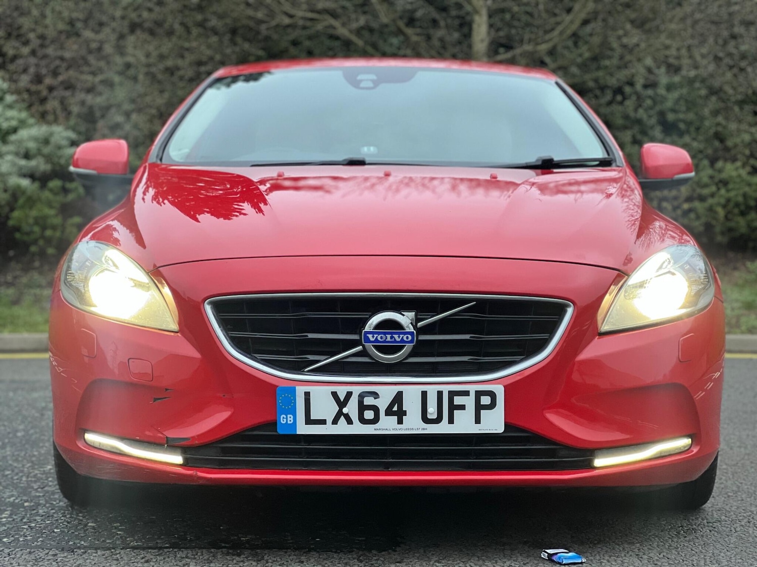 Used Volvo V40 2014 for sale - 77039973: Photo 2
